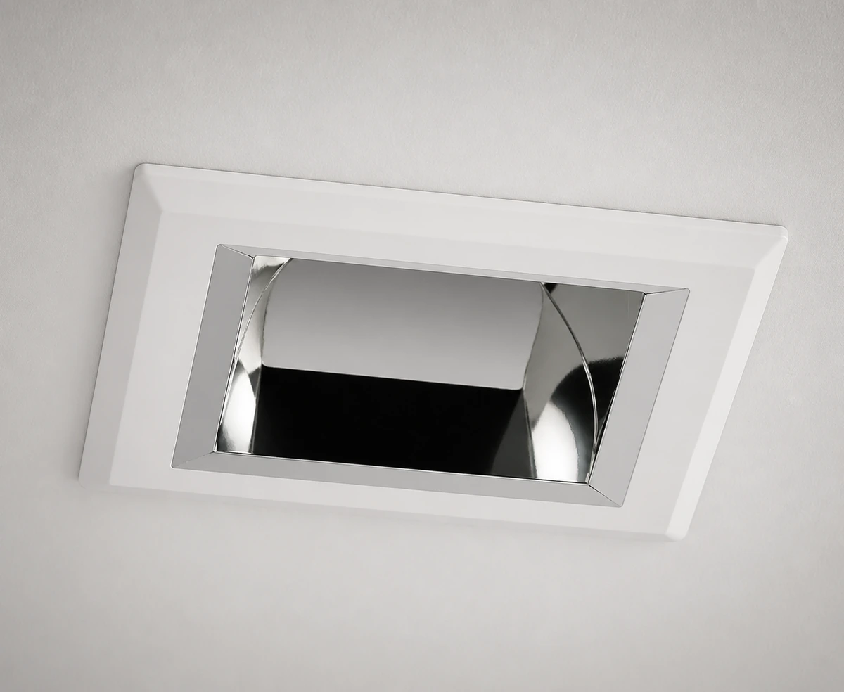 Efficace shown in a commercial lighting application